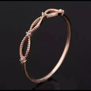 NEW Rose Gold Delicate Geometric Stackable Ring